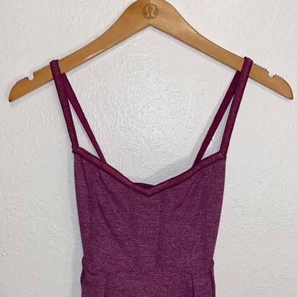 lululemon athletica Cross Back Tank with Shelf Bra and Pullcord Bottom - Picture 2 of 8